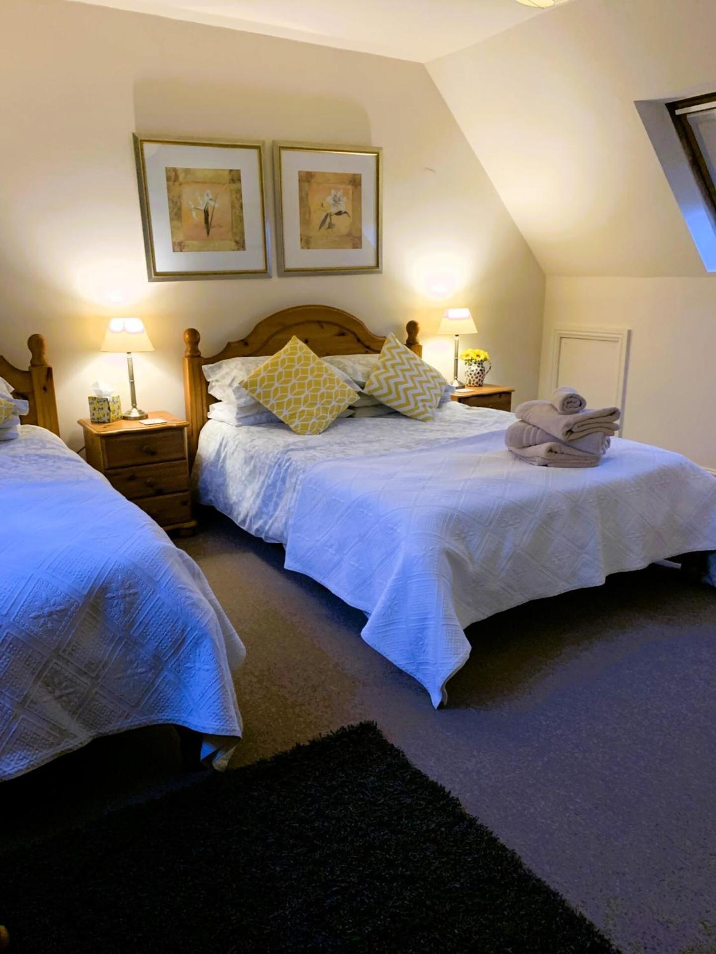 Robeanne House Holiday Accommodation Shiptonthorpe Bilik gambar