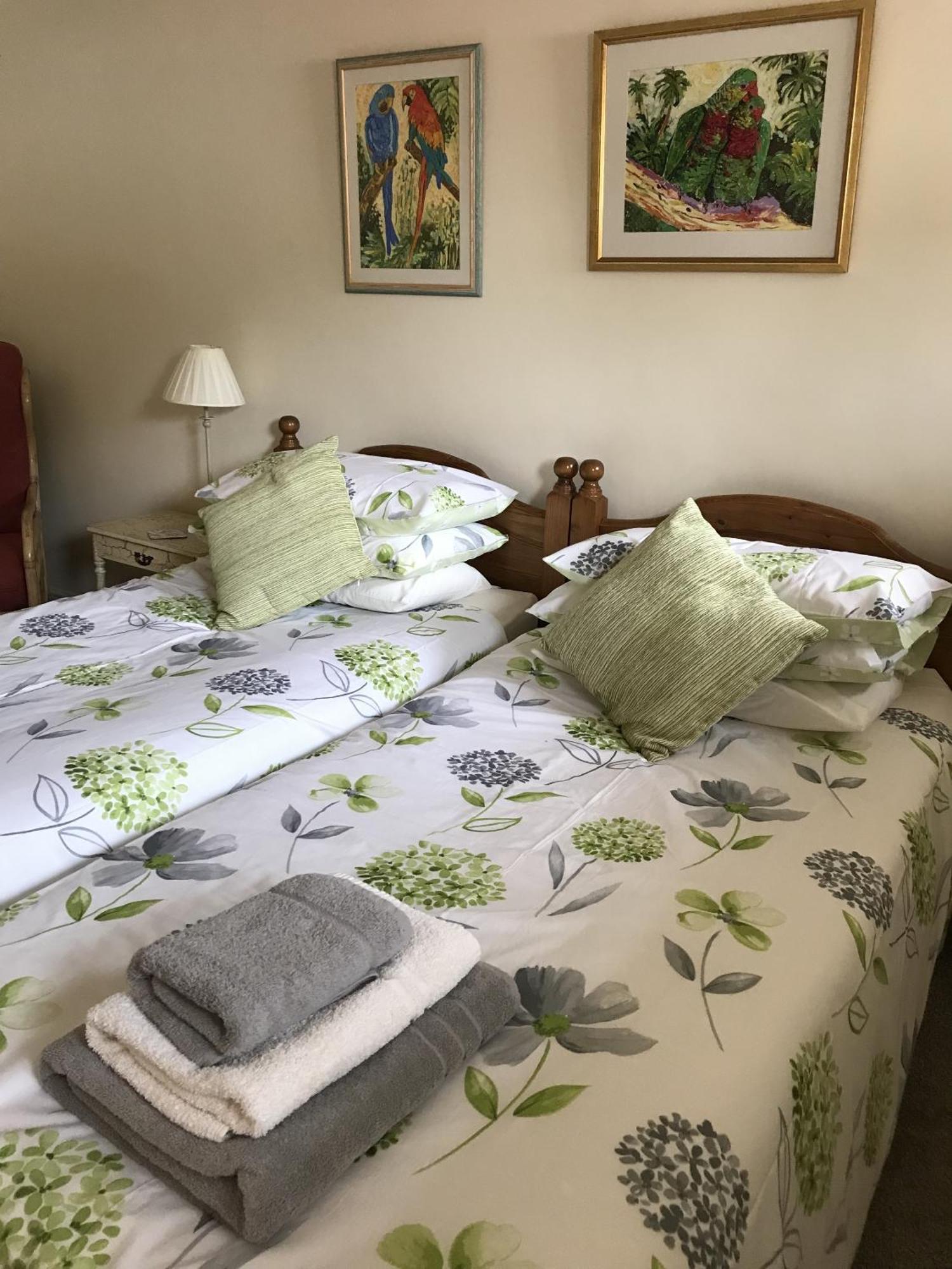 Robeanne House Holiday Accommodation Shiptonthorpe Bilik gambar