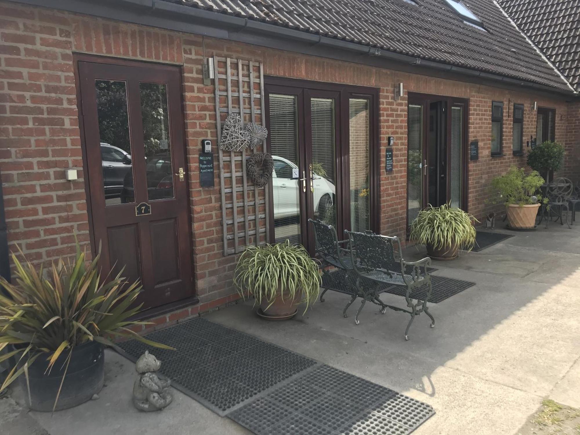 Robeanne House Holiday Accommodation Shiptonthorpe Bilik gambar